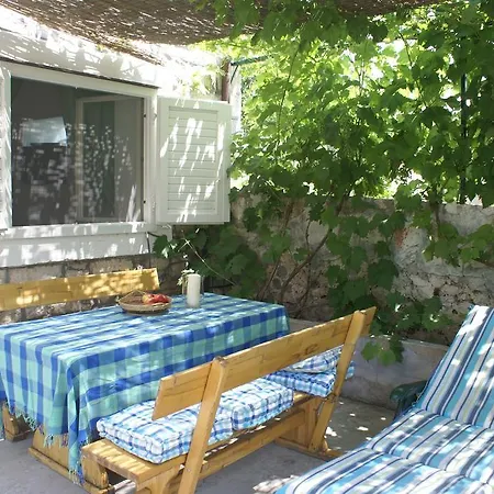 Cosy Stone Holiday Holiday home Zlarin