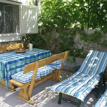 Cosy Stone Holiday